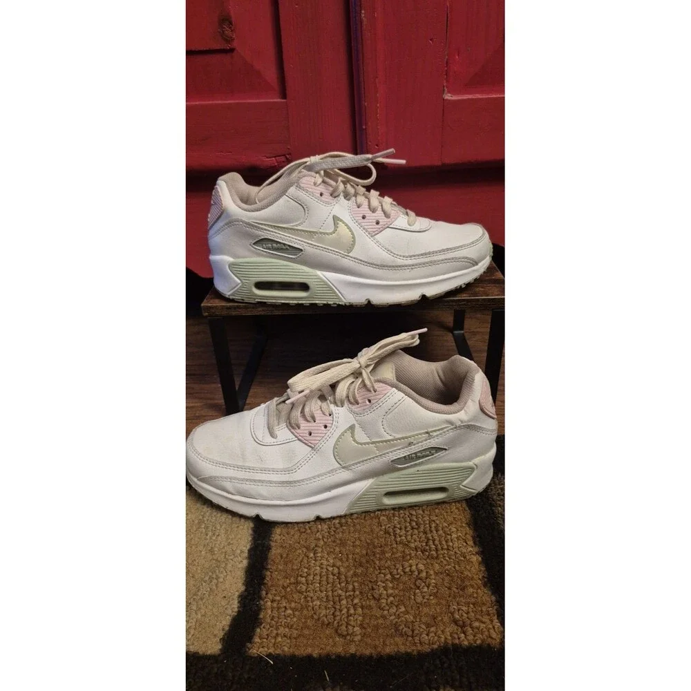 Nike Air Max Youth 7 Woman 7 90 LTR SE Easter White/Coconut Milk DQ0276-100 EUC